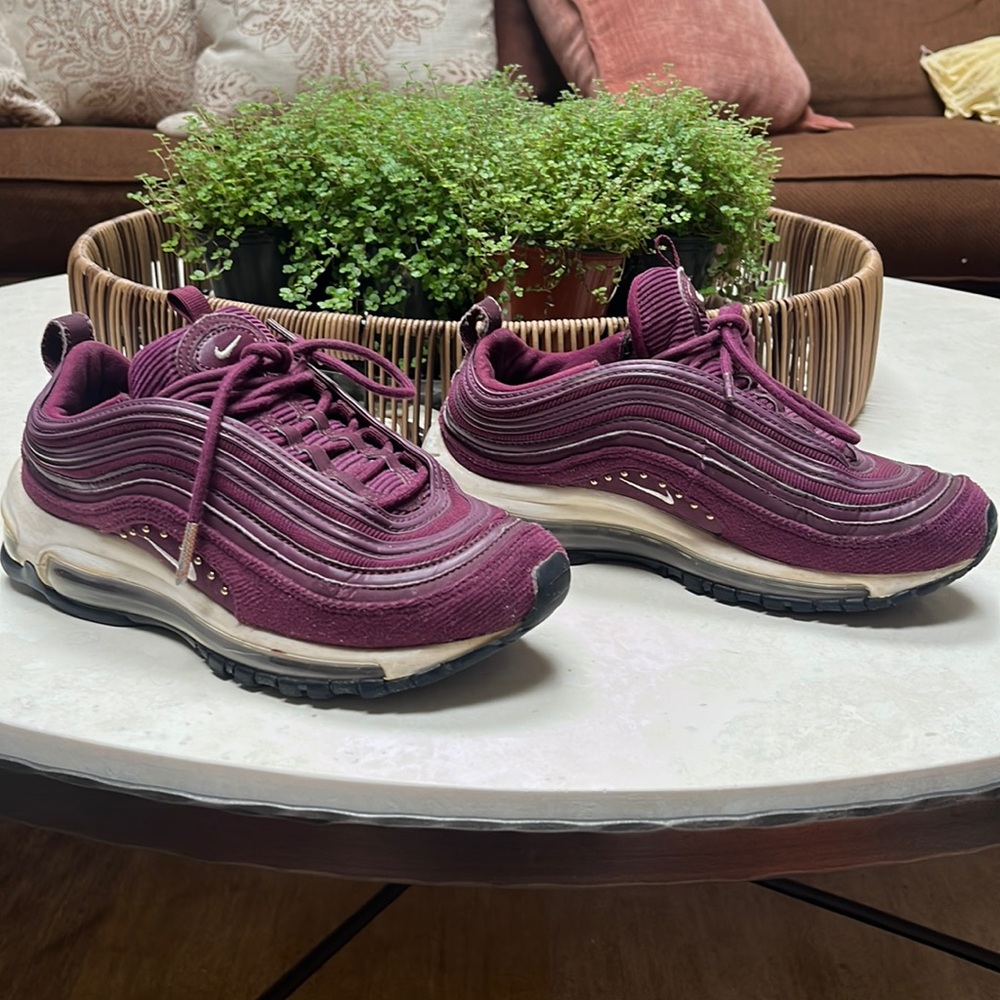 Nike Air Max sneakers. Women’s size 6. Decently worn, but still in good shape.